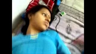Amateur Indian bhabhi full sexy video