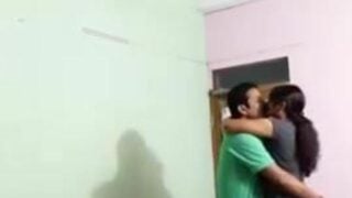 Office ki bhabhi ka desi sex scandal video